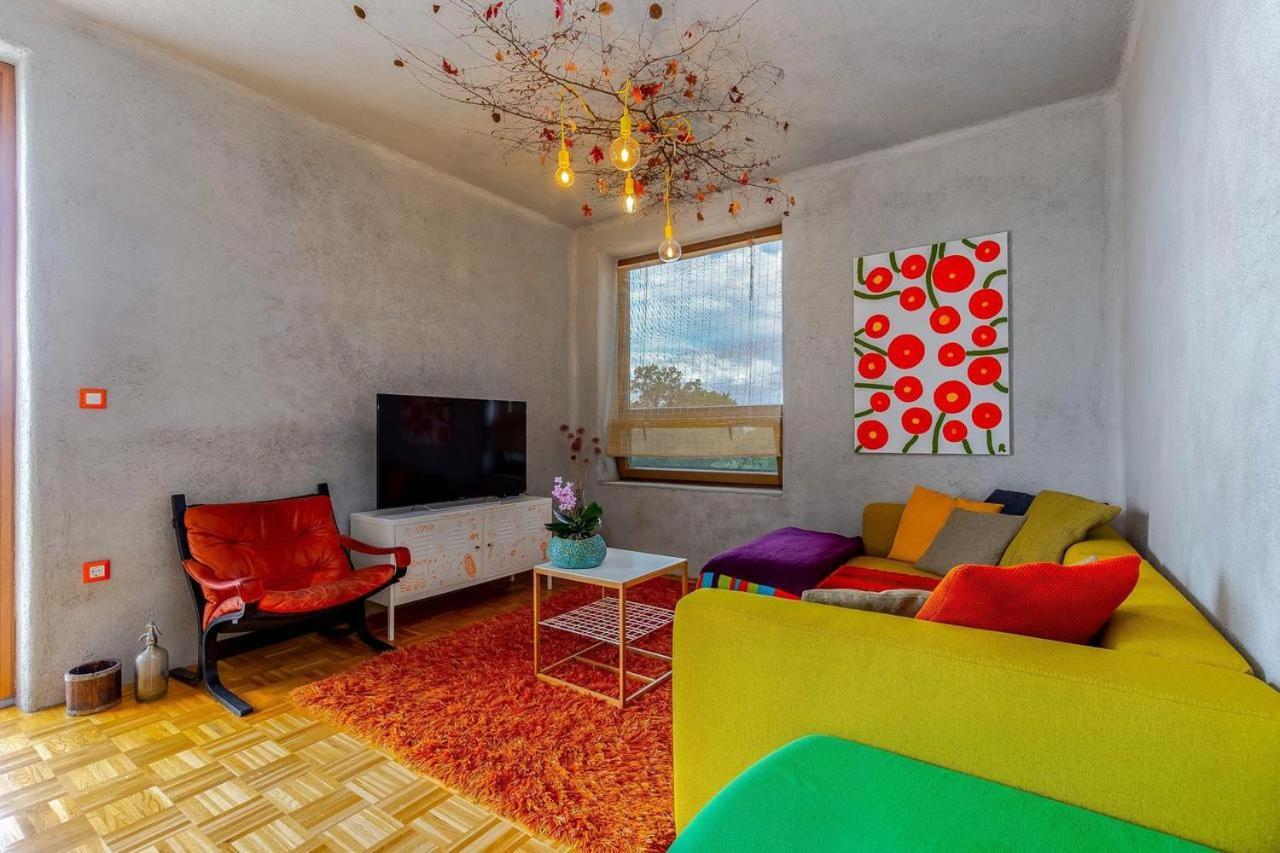 Villa Orange, Small House In A Pine Forest กอสเตรนา ภายนอก รูปภาพ